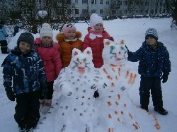 Постройки из снега – настоящее удовольствие для детей! 